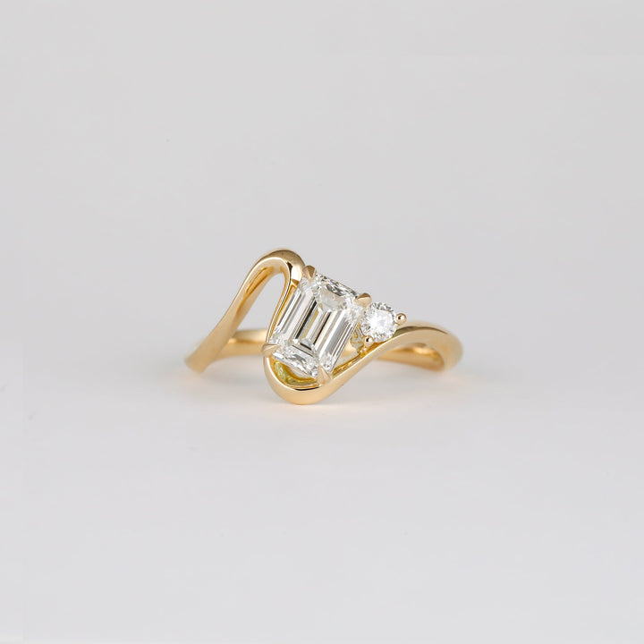 emerald cut lab grown diamond ring, emerald cut CVD diamond ring, unique emerald engagement ring, luxury emerald diamond ring, emerald proposal ring, engagement ring for her, bridal jewelry, wedding jewelry, luxury jewelry gift, modern romance ring, artisan engagement ring,