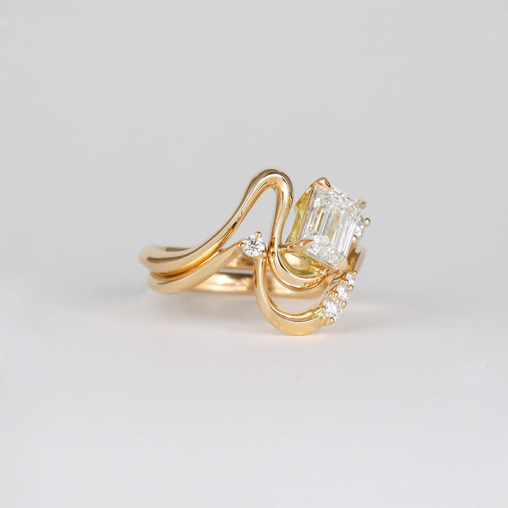wedding jewelry, luxury jewelry gift, modern romance ring, artisan engagement ring, handcrafted luxury ring, premium bridal jewelry, luxury romance jewelry, bridal keepsake ring, timeless bridal ring, luxury heirloom ring, exclusive diamond ring, fine luxury jewelry, sustainable bridal jewelry,