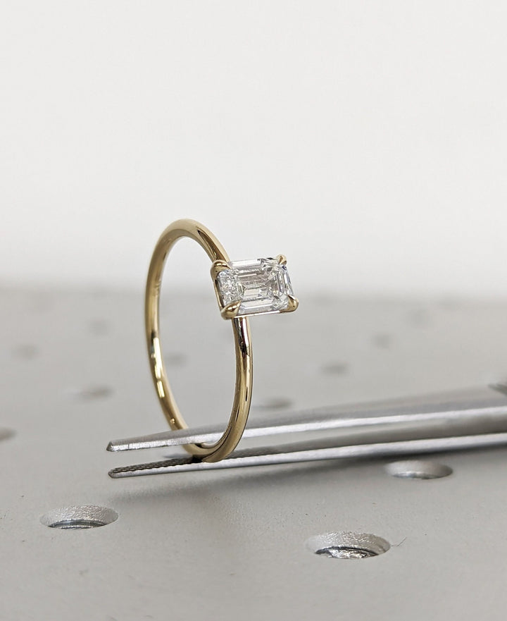 Buy 1.0CT emerald solitaire lab grown diamond engagement ring online