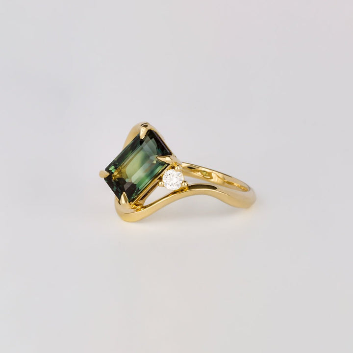 Emerald solitaire lab grown diamond ring in jewelry gift box