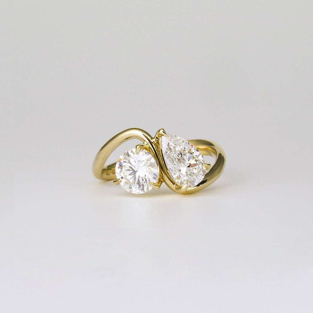 Discover round solitaire lab grown diamond engagement ring online
