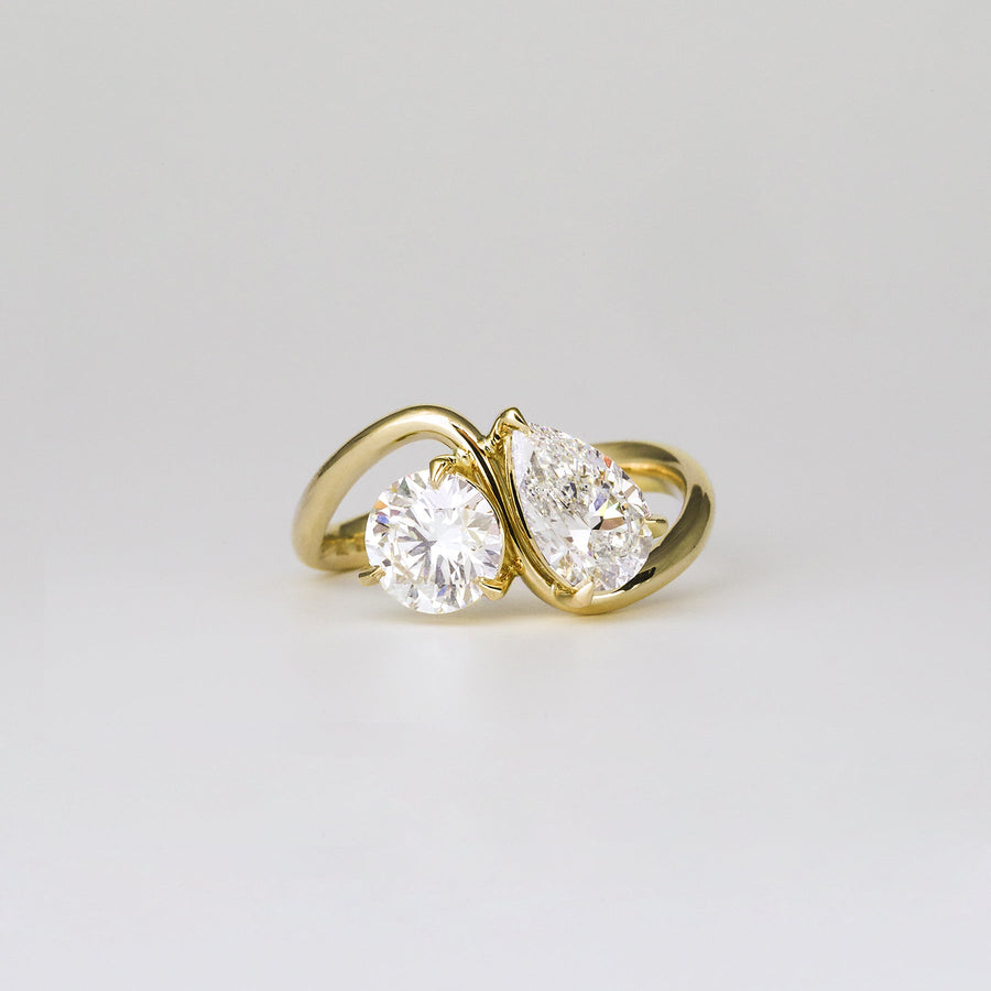 Discover round solitaire lab grown diamond engagement ring online