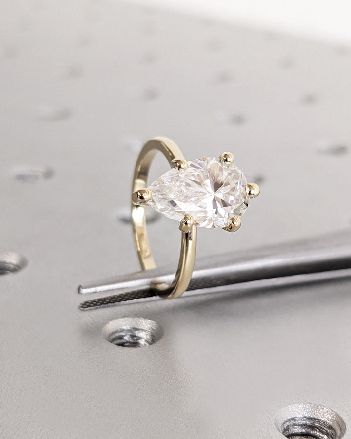 Shop pear cut solitaire lab grown diamond engagement ring online
