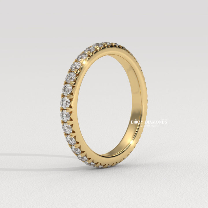 Close-up of 0.25CT round lab grown diamonds