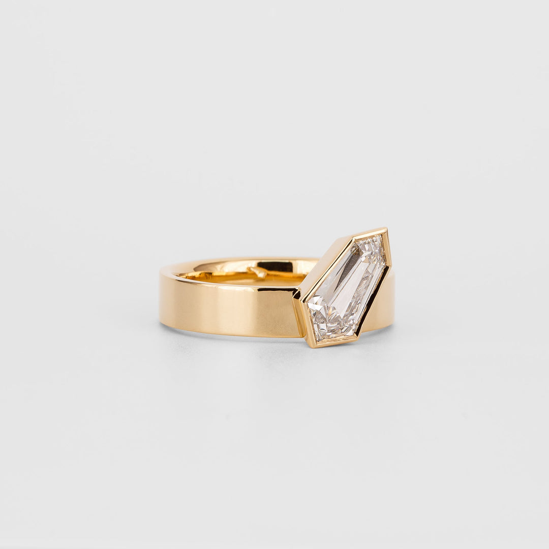 y, luxury romance jewelry, bridal keepsake ring, timeless bridal ring, luxury heirloom ring, exclusive diamond ring, fine luxury jewelry, sustainable bridal jewelry, handcrafted proposal ring, luxury engagement jewelry, modern luxury ring