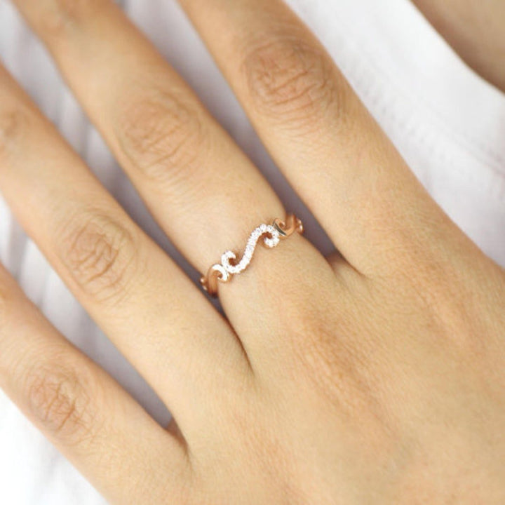 0.1CT Round S Shaped lab grown diamonds Wedding Band In 18K Solid Gold - Doozy Diamonds