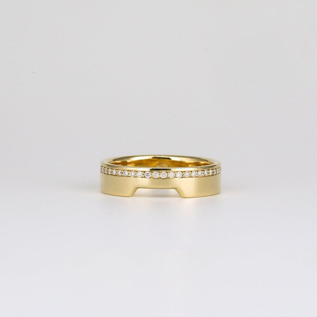 Round round diamond wedding band front view