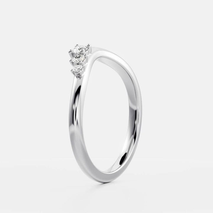 Round diamond wedding band in white gold