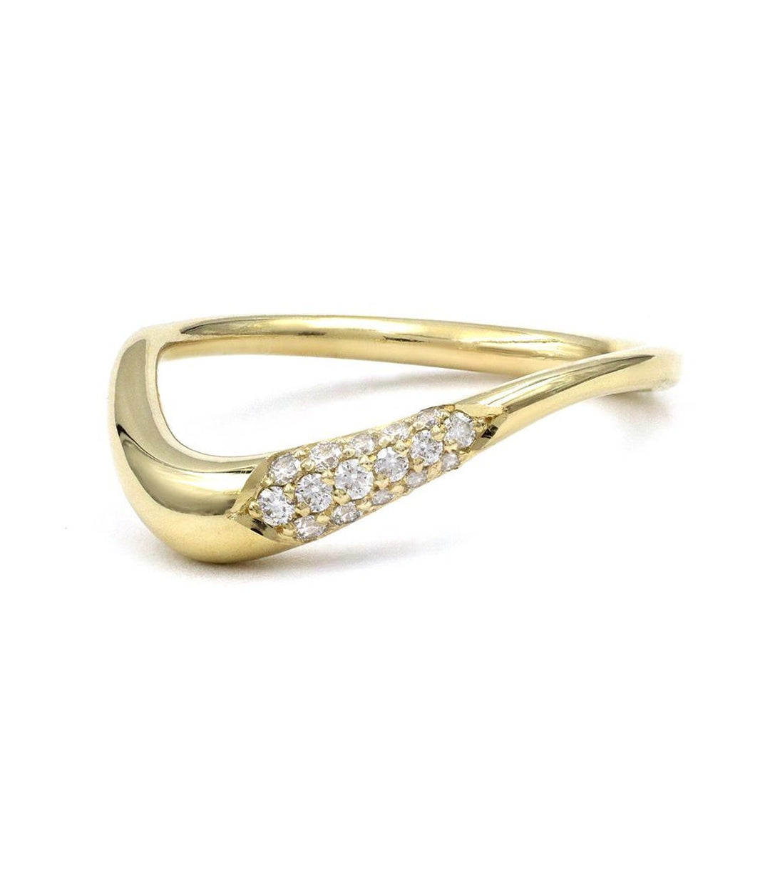 Round diamond wedding band in yellow gold
