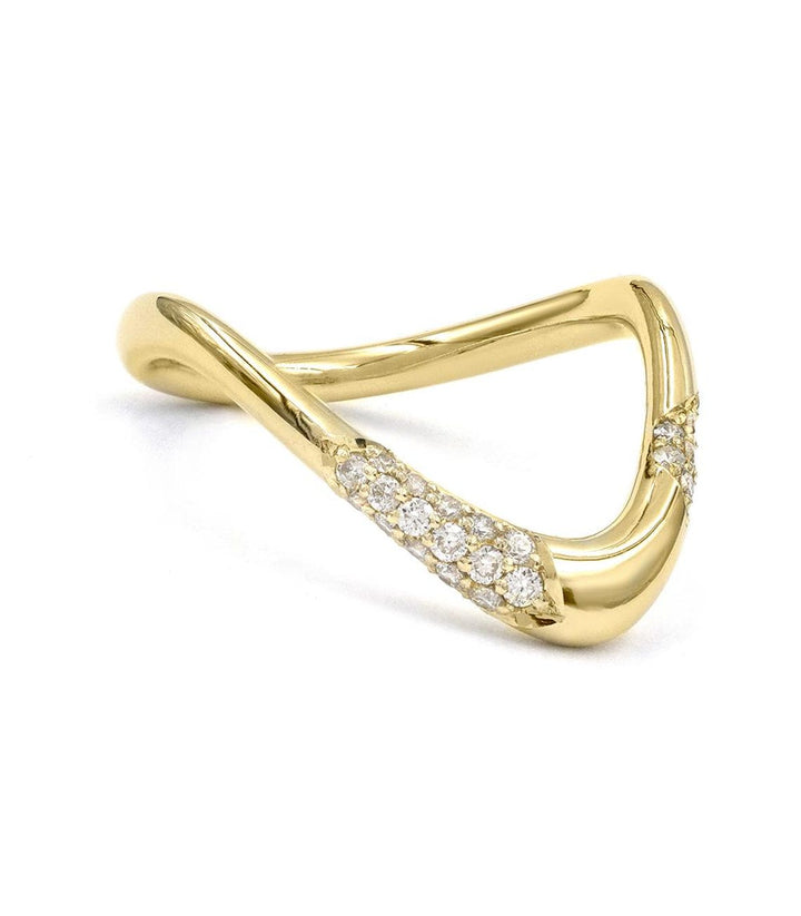 Round diamond wedding band in white gold