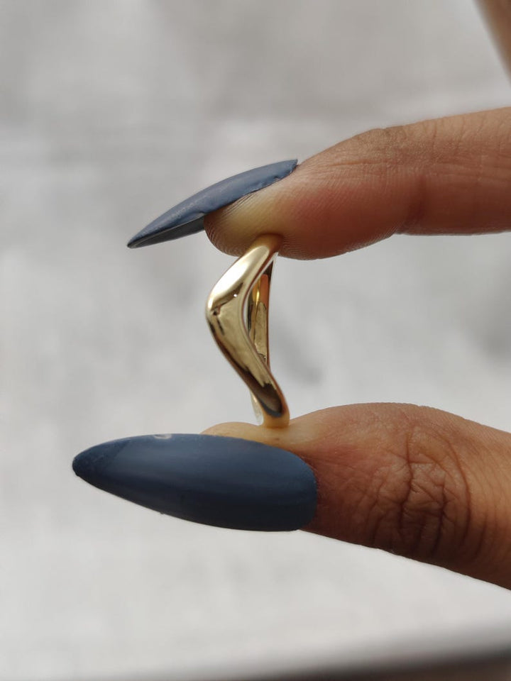 14k|18K Solid Yellow Gold Unique Wavy Curved Wedding Band - Doozy Diamonds