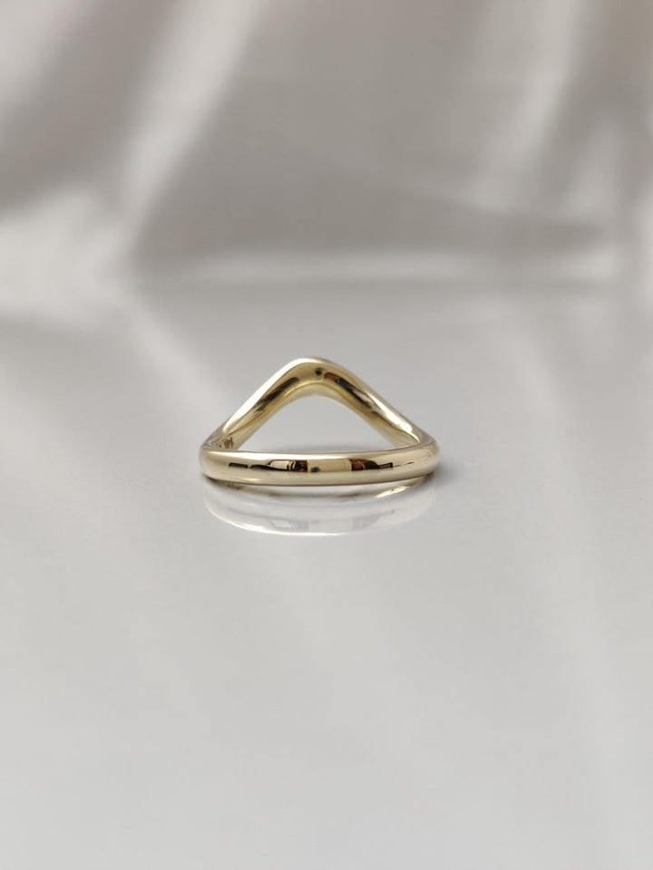 14k|18K Solid Yellow Gold Unique Wavy Curved Wedding Band - Doozy Diamonds