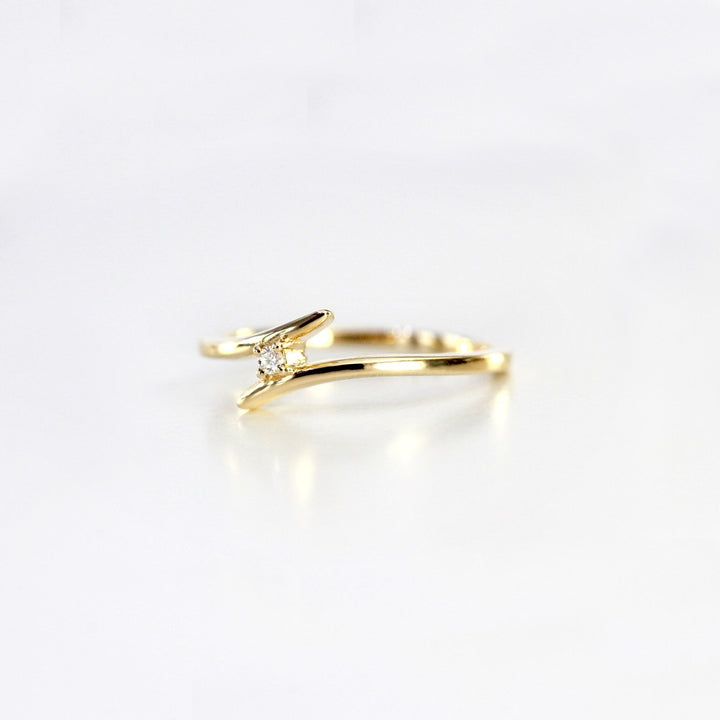 Round Cut Diamond Ring for Women Crafted in 14K Gold - Doozy Diamonds