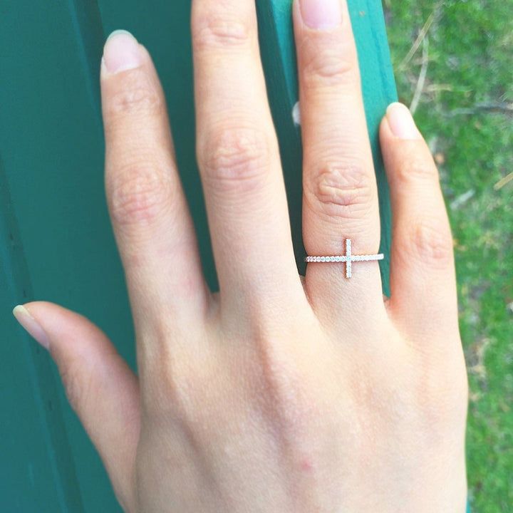 0.1CT Round Cross lab grown diamonds Wedding Band In Solid Gold - Doozy Diamonds