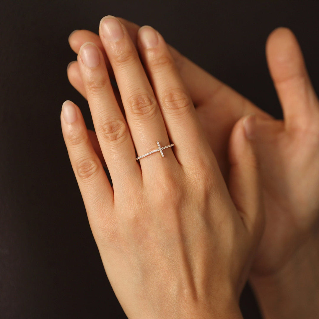 0.1CT Round Cross lab grown diamonds Wedding Band In Solid Gold - Doozy Diamonds