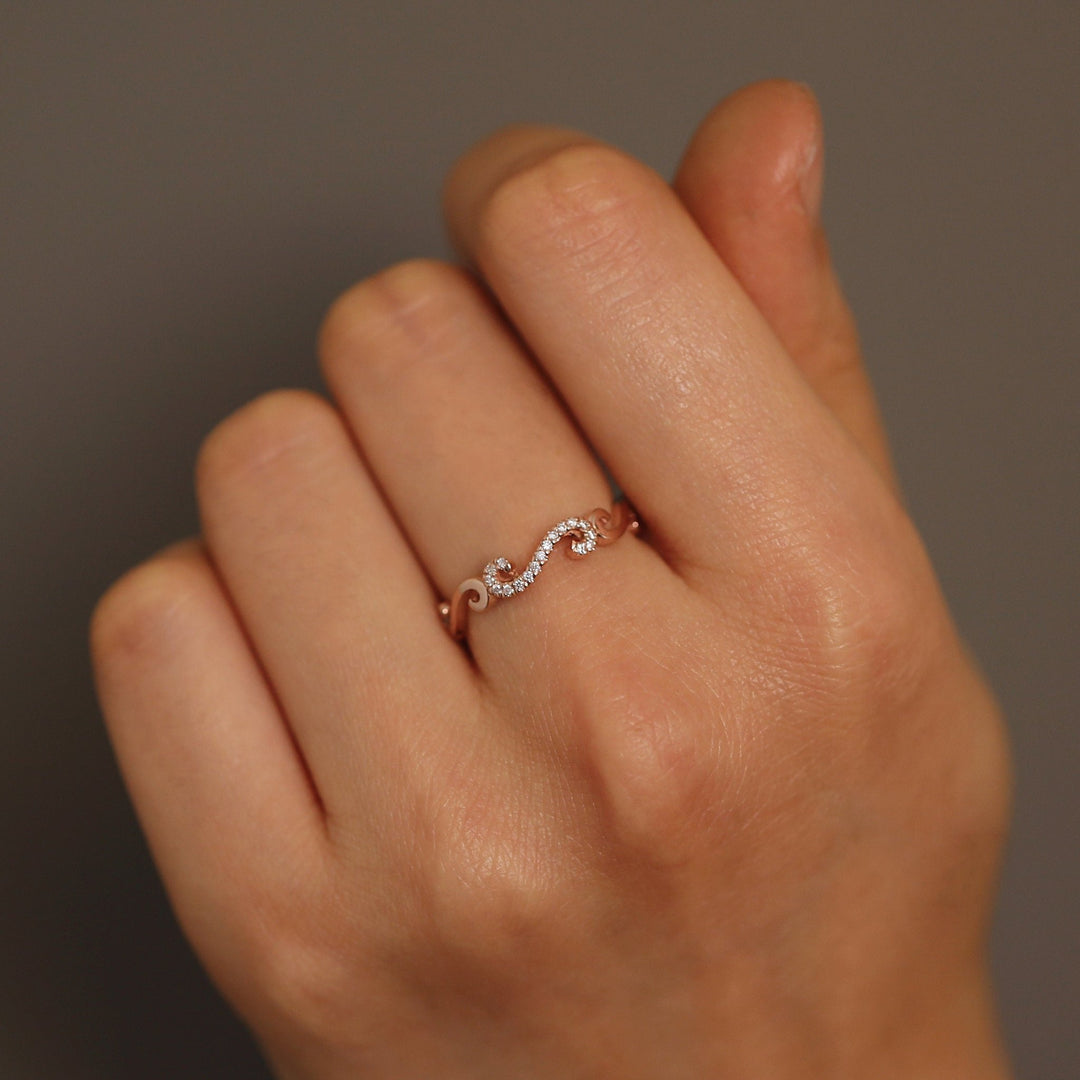 0.1CT Round S Shaped lab grown diamonds Wedding Band In 18K Solid Gold - Doozy Diamonds