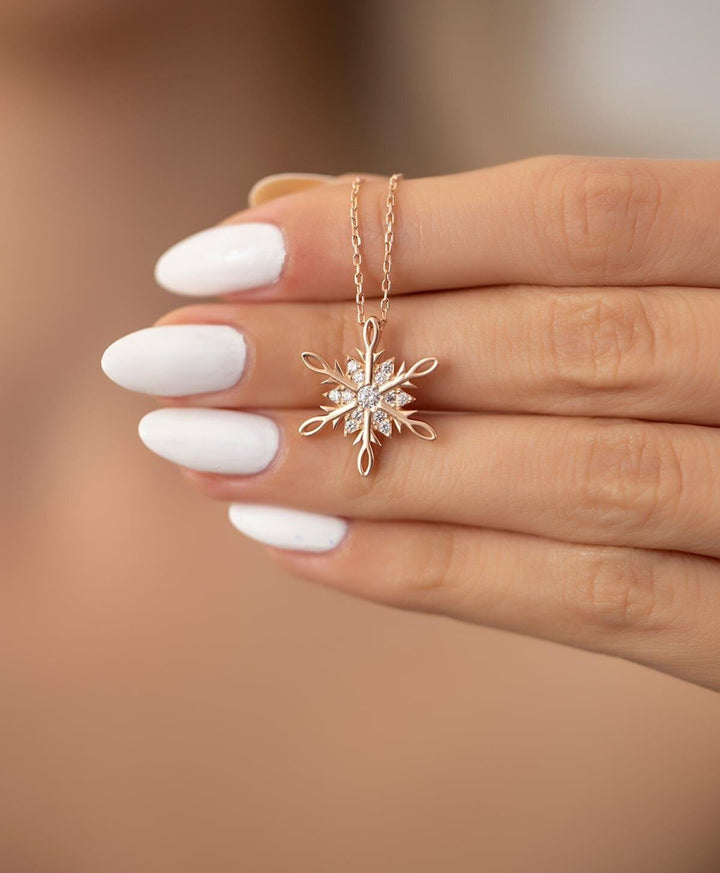 Round Cut Diamond Snowflake Dream Necklace for Her - Doozy Diamonds