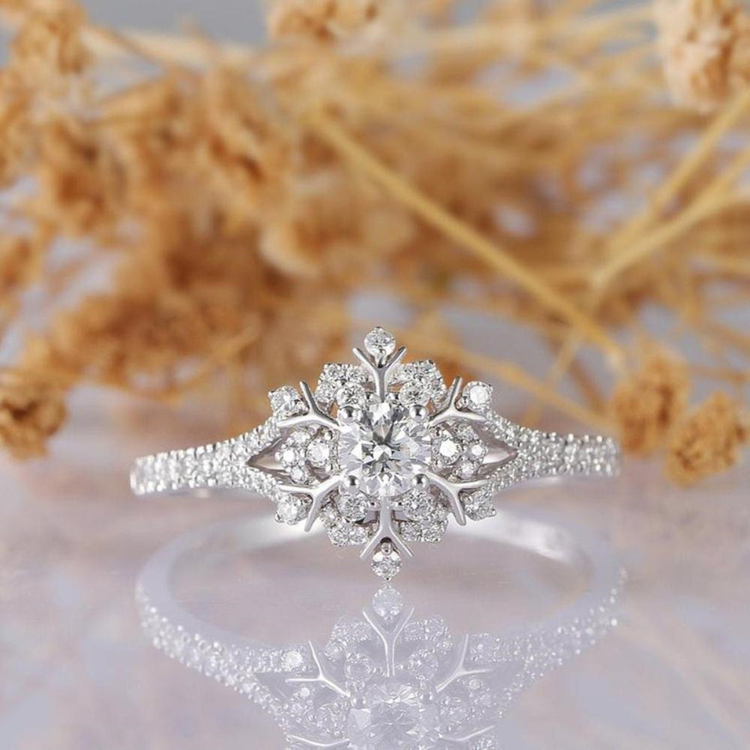 Round Cut Diamond Beautiful Snowflake Ring for Women - Doozy Diamonds