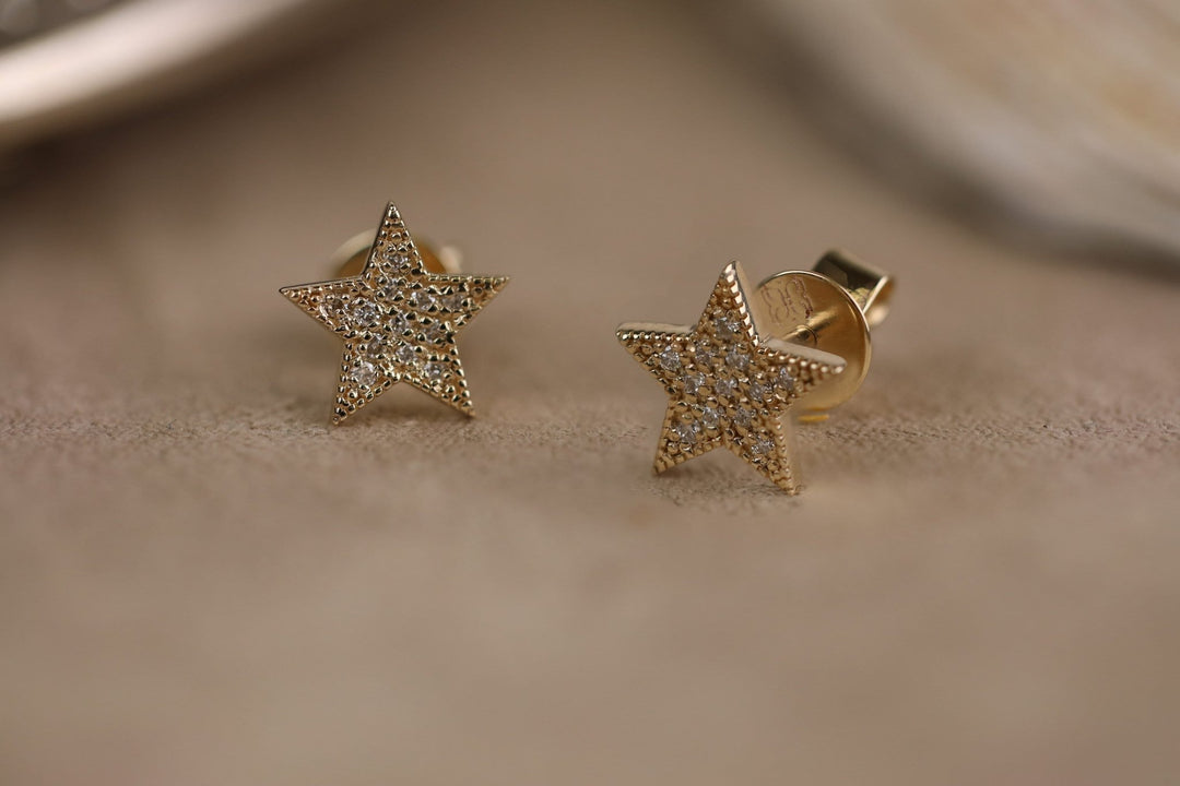 0.2CT Round Star Shaped lab grown diamonds Stud Earrings In Solid Gold - Doozy Diamonds
