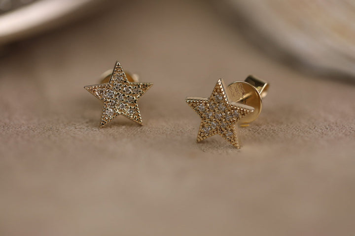 0.2CT Round Star Shaped lab grown diamonds Stud Earrings In Solid Gold - Doozy Diamonds