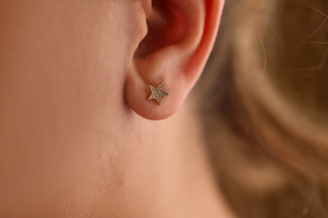 0.2CT Round Star Shaped lab grown diamonds Stud Earrings In Solid Gold - Doozy Diamonds