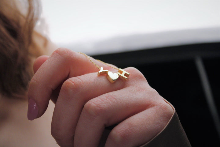 Initial Minimalist Letter Necklace for Women in 18K Gold - Doozy Diamonds
