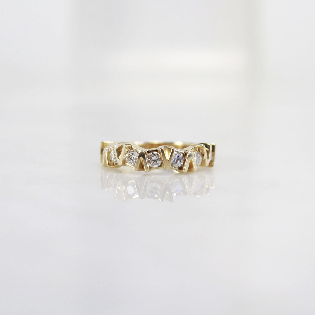 Round Cut Unique Diamond Wedding Band for Her - Doozy Diamonds