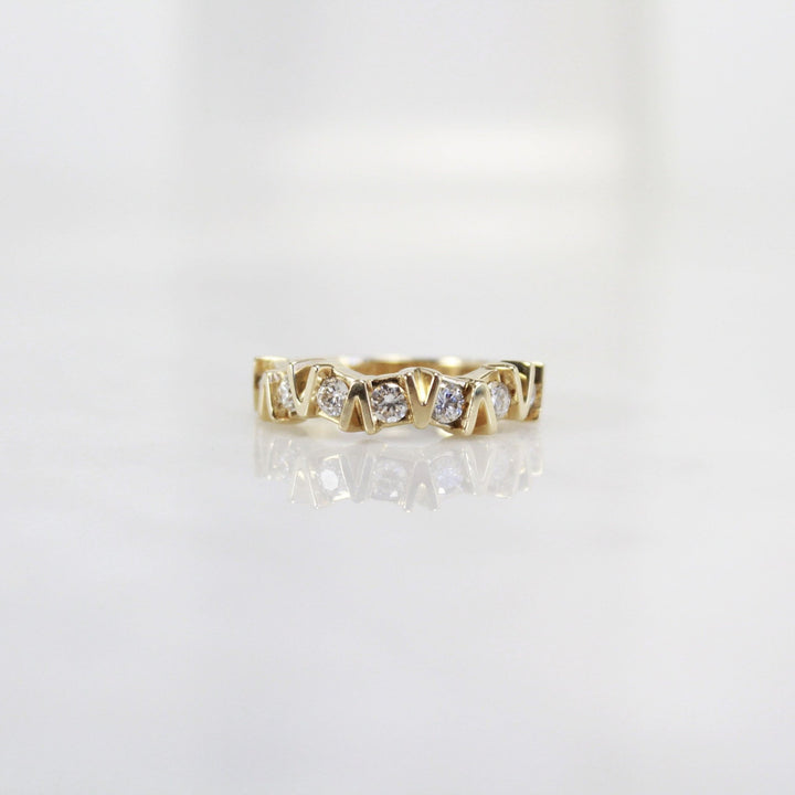 Round Cut Unique Diamond Wedding Band for Her - Doozy Diamonds