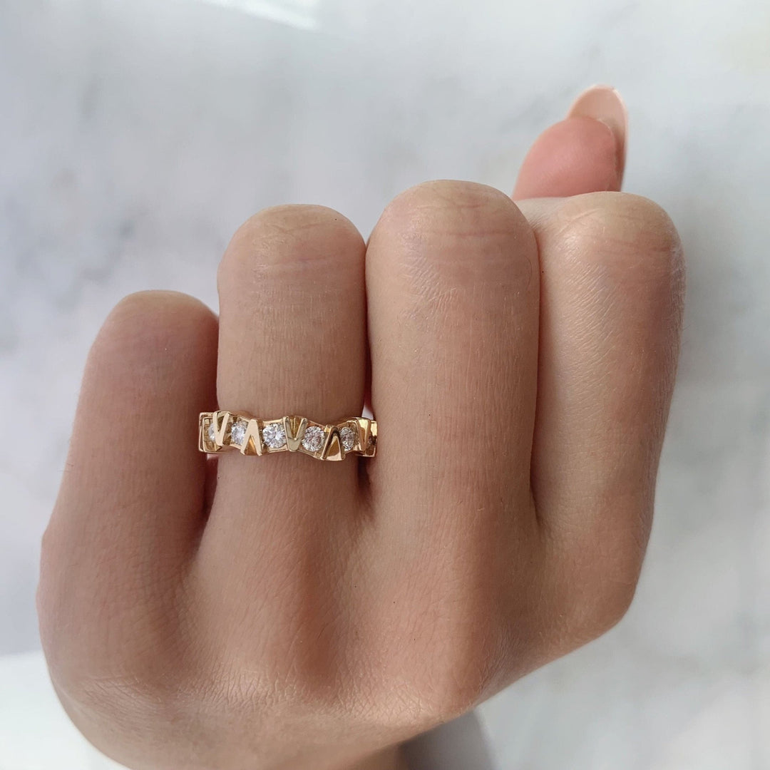 Round Cut Unique Diamond Wedding Band for Her - Doozy Diamonds