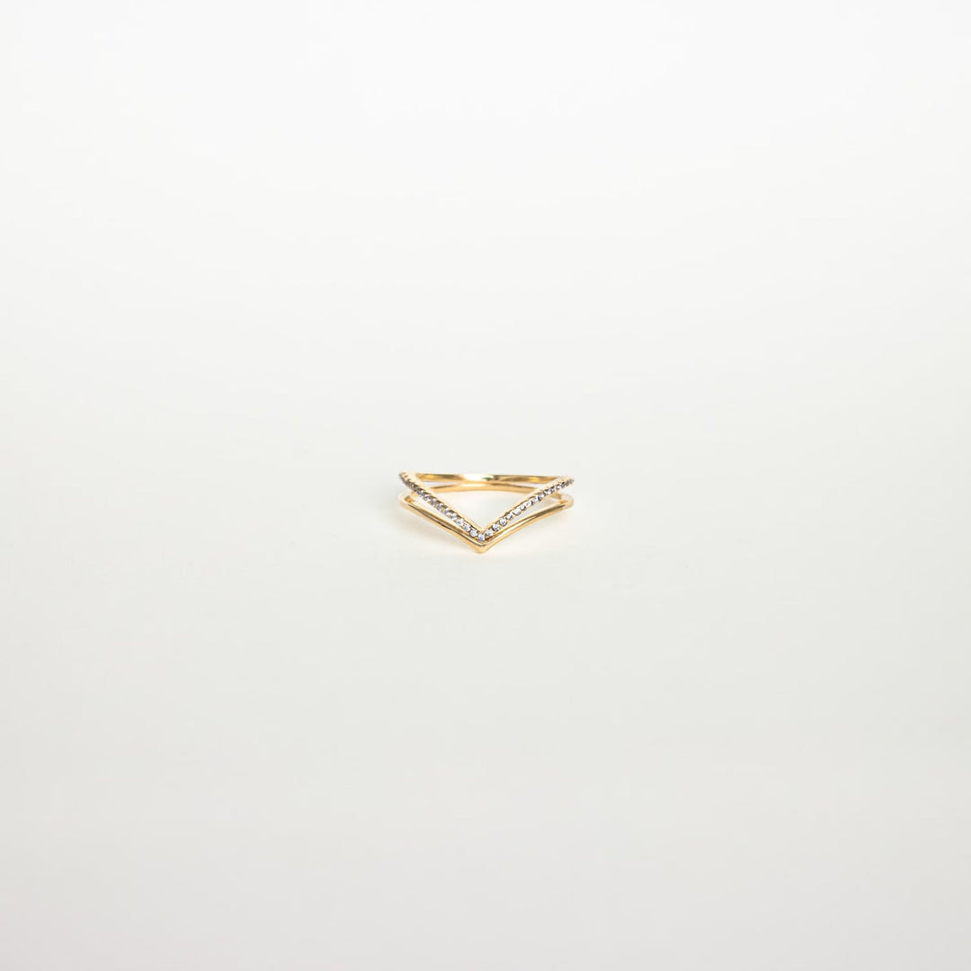 Round Cut lab grown diamonds Curved Wedding Band in Yellow Gold - Doozy Diamonds