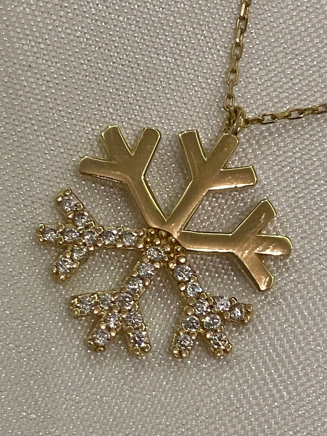 14K Solid Gold Snow Flake with Diamonds Necklace - Doozy Diamonds