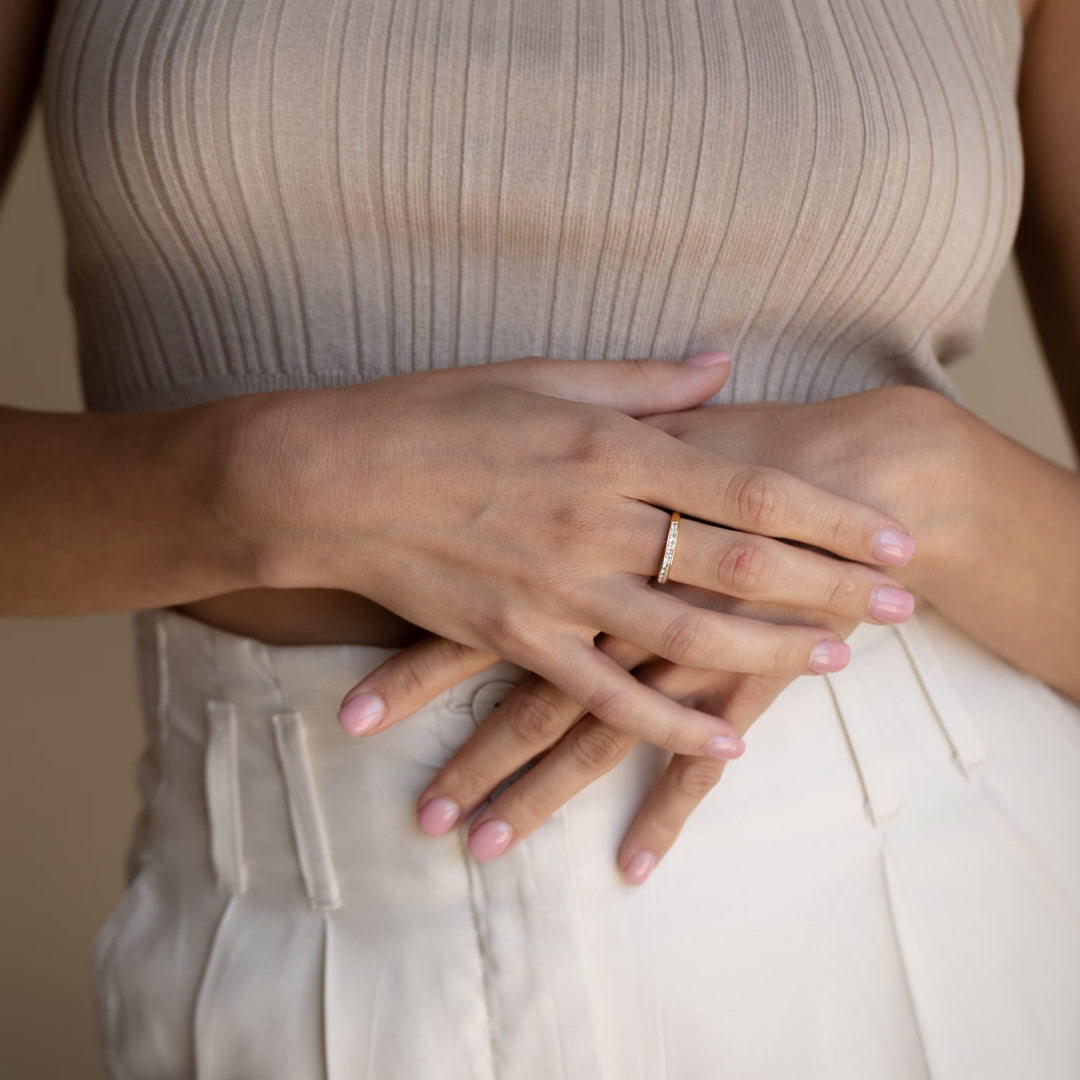 Princess Cut Diamond Bar lab grown diamond Wedding Band in Solid Gold - Doozy Diamonds