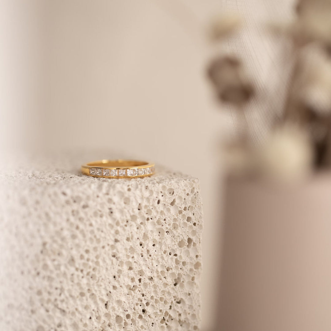 Princess Cut Diamond Bar lab grown diamond Wedding Band in Solid Gold - Doozy Diamonds