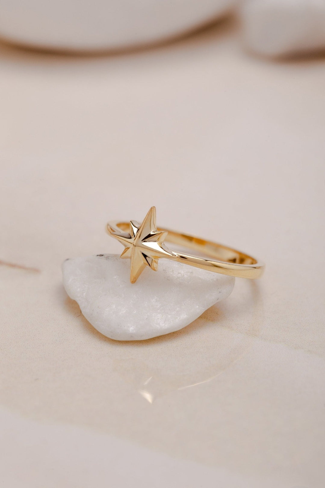 18K Yellow Gold Starburst Wedding Ring Gift for Women - Doozy Diamonds