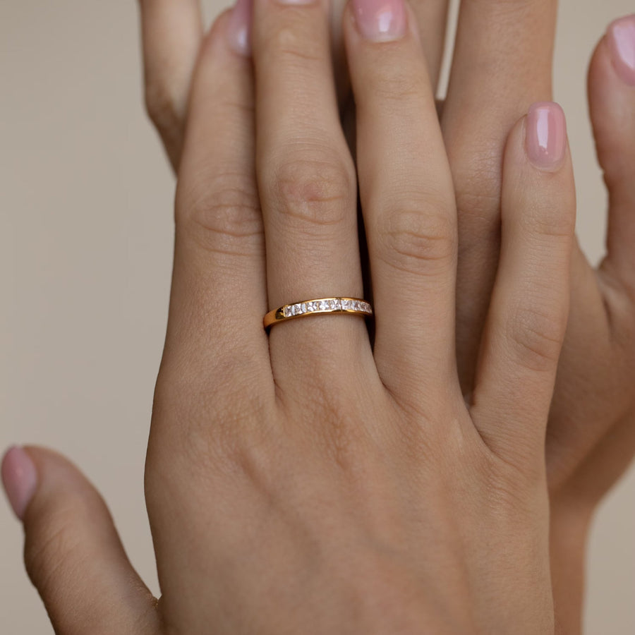 Princess Cut Diamond Bar lab grown diamond Wedding Band in Solid Gold - Doozy Diamonds