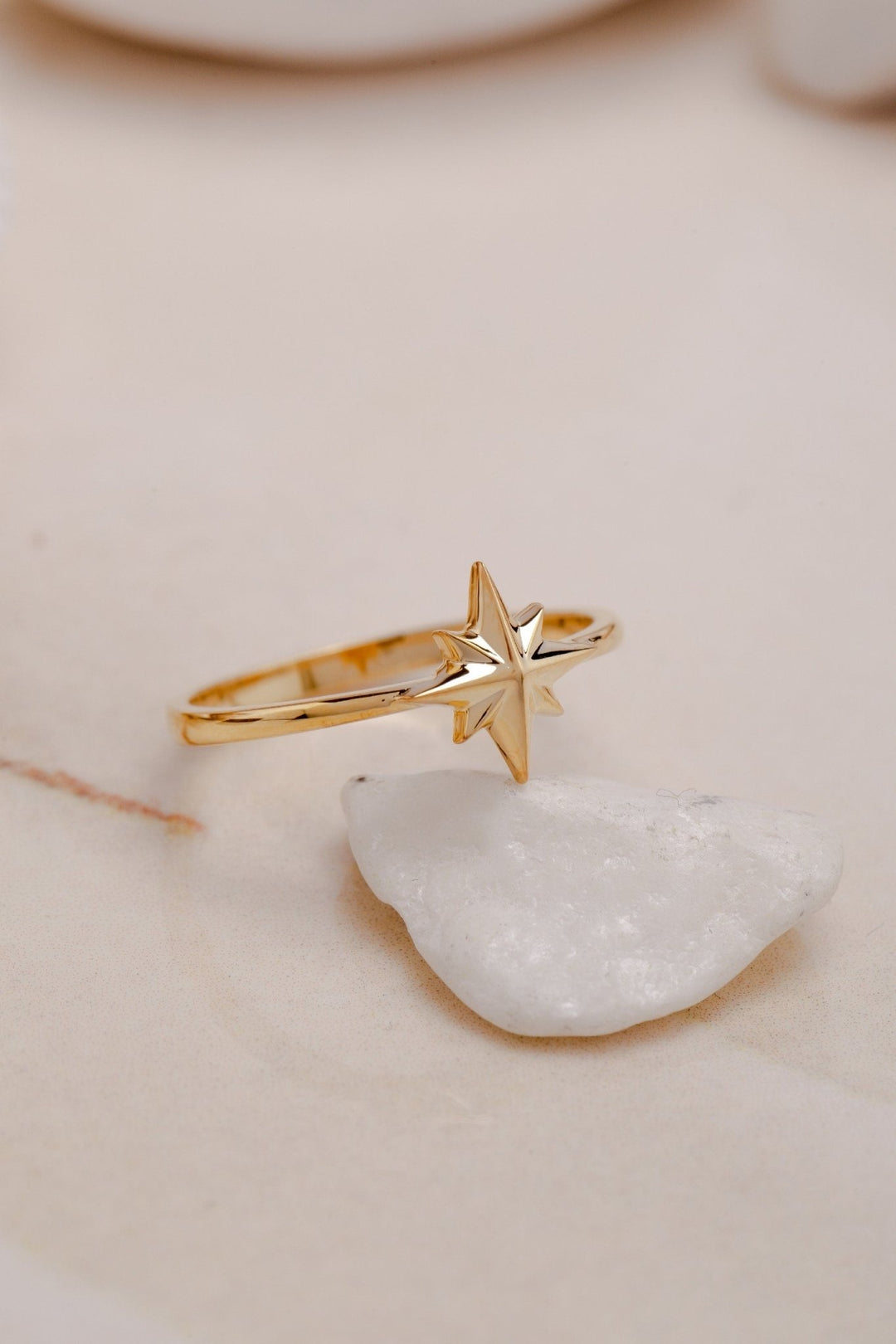 18K Yellow Gold Starburst Wedding Ring Gift for Women - Doozy Diamonds