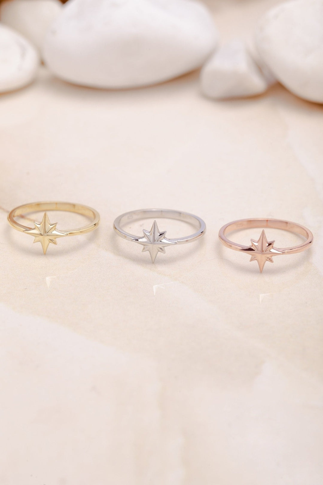 18K Yellow Gold Starburst Wedding Ring Gift for Women - Doozy Diamonds