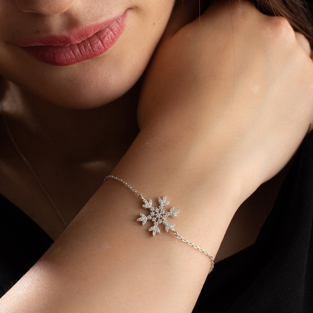 Round Cut Diamond Shining snowflake Bracelet for Christmas Gift - Doozy Diamonds