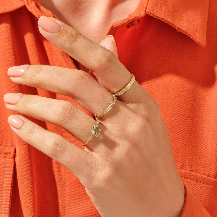 Round Cut lab grown diamonds Crown Wedding Band in Solid Gold - Doozy Diamonds