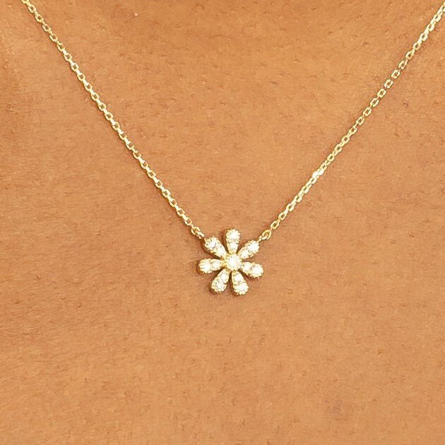 Round Cut Diamond Flower Necklace for Women - Doozy Diamonds