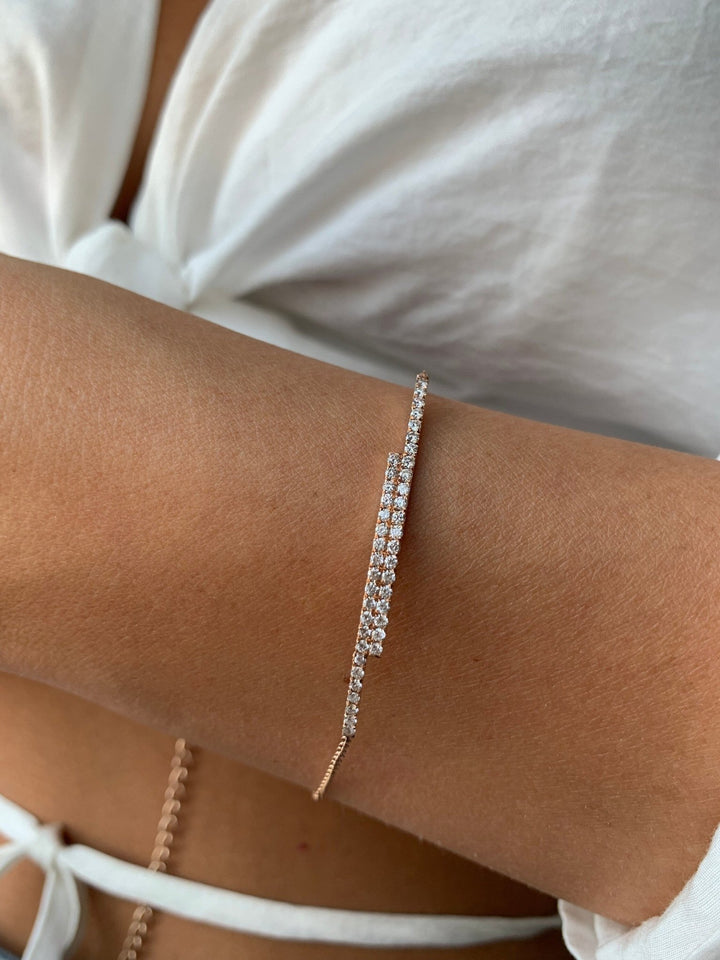 Round Cut Diamond Bar Bracelet For Women in Solid Gold - Doozy Diamonds