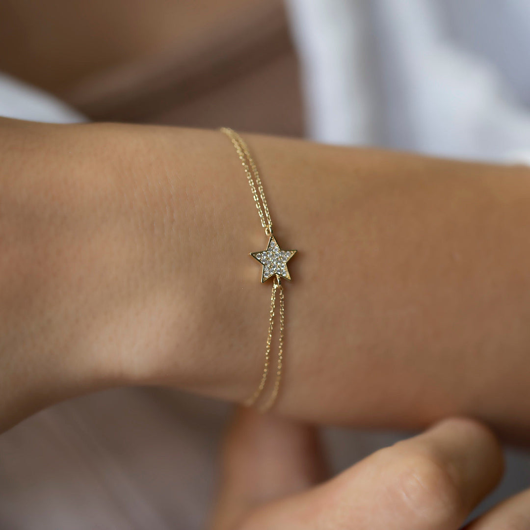 14K Gold Round Cut Diamond Star Bracelet for Women - Doozy Diamonds