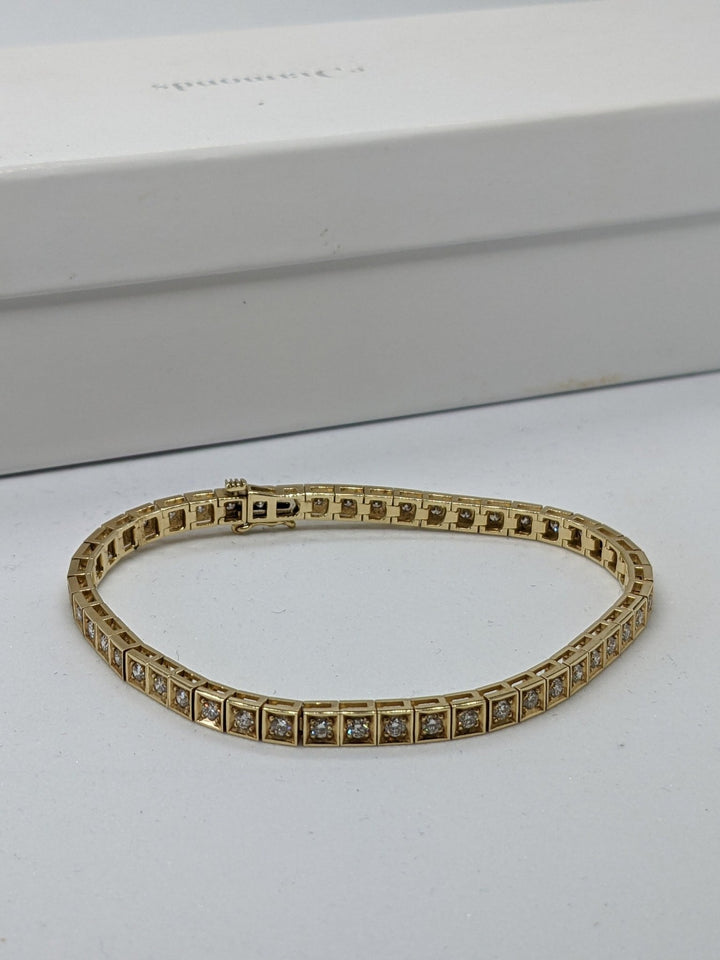 Beautiful Round Cut Diamond Tennis Bracelet for Her - Doozy Diamonds