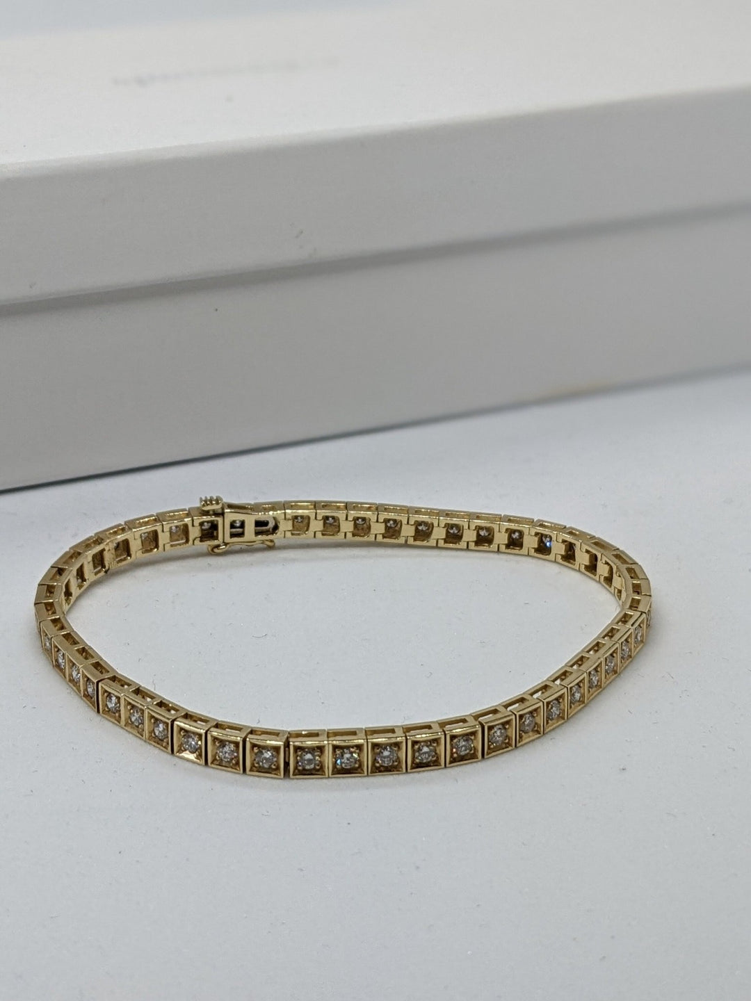 Beautiful Round Cut Diamond Tennis Bracelet for Her - Doozy Diamonds