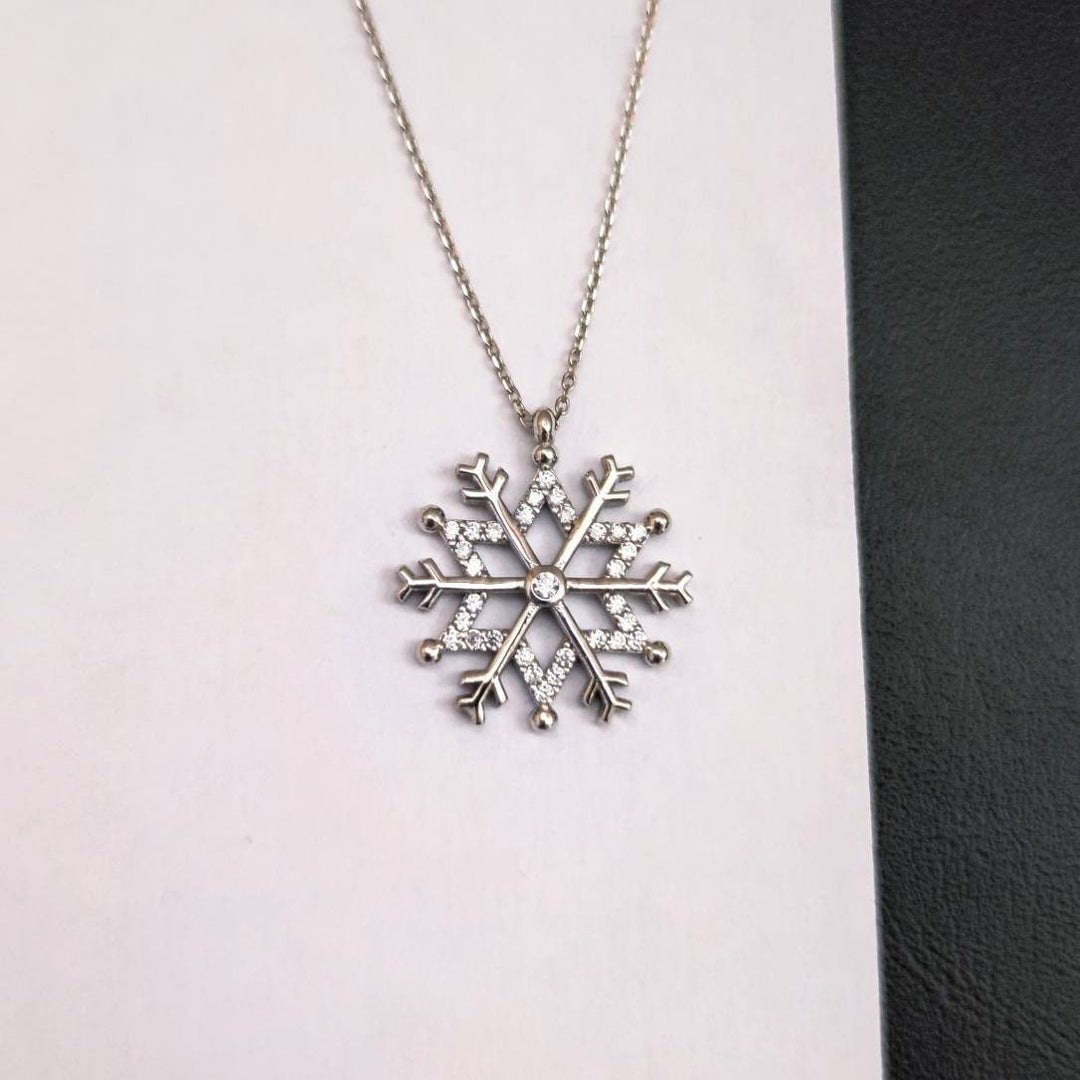 Snowflake Diamond Necklace Gift For Christmas Gift - Doozy Diamonds