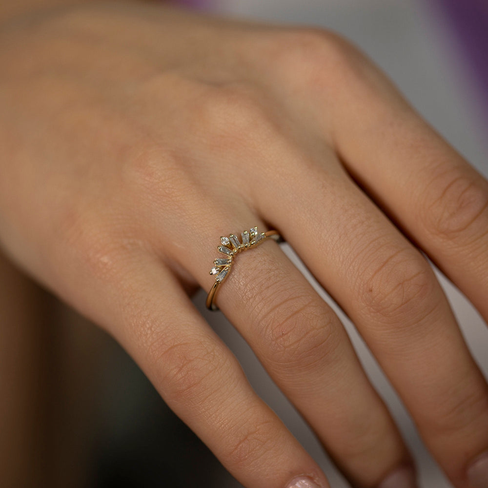 Baguette & Round Cut Diamond Curved Ring for Birthday Gifts - Doozy Diamonds