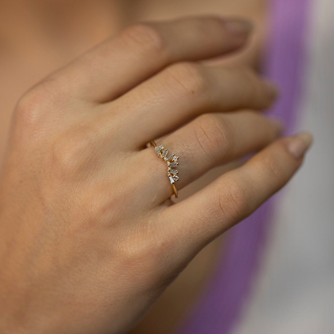 Baguette & Round Cut Diamond Curved Ring for Birthday Gifts - Doozy Diamonds