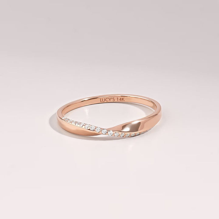 Round Cut Diamond Mobius Wedding Twist Band for Women - Doozy Diamonds