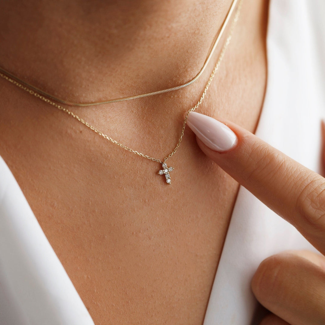 Round Cut Cross Diamond lab grown diamond Necklace In 18K Gold - Doozy Diamonds