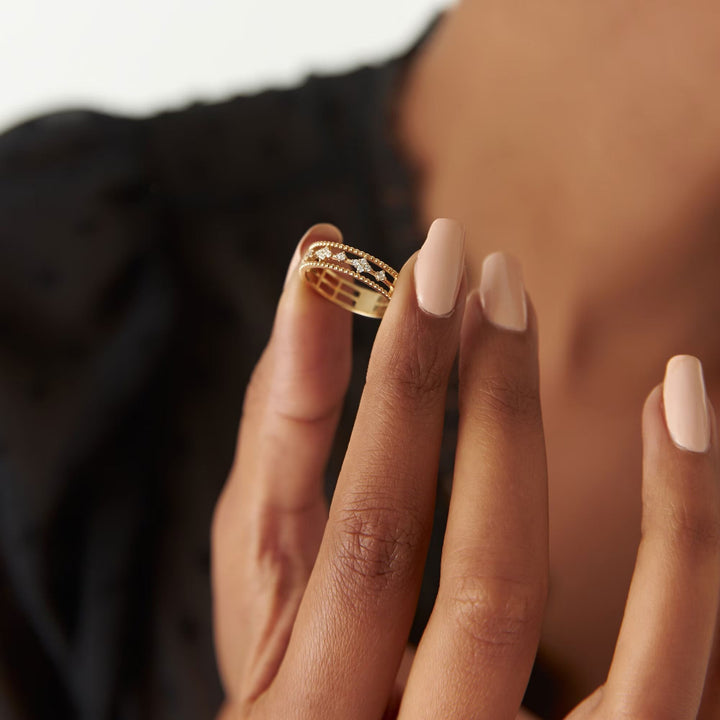Round lab grown diamonds Beaded Wedding Band In 18K Gold - Doozy Diamonds